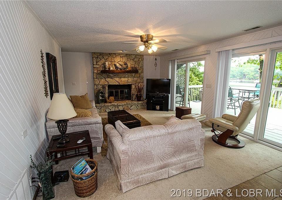 1st image of 933 Crawford Dr