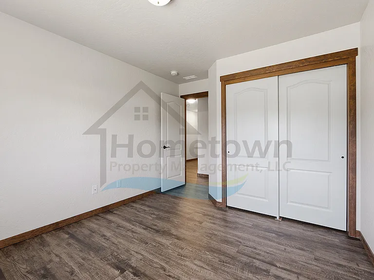 1622 E 3rd Ave #1 — Photo 28