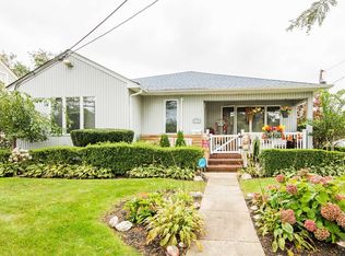 320 Doughty Blvd, Inwood, NY 11096