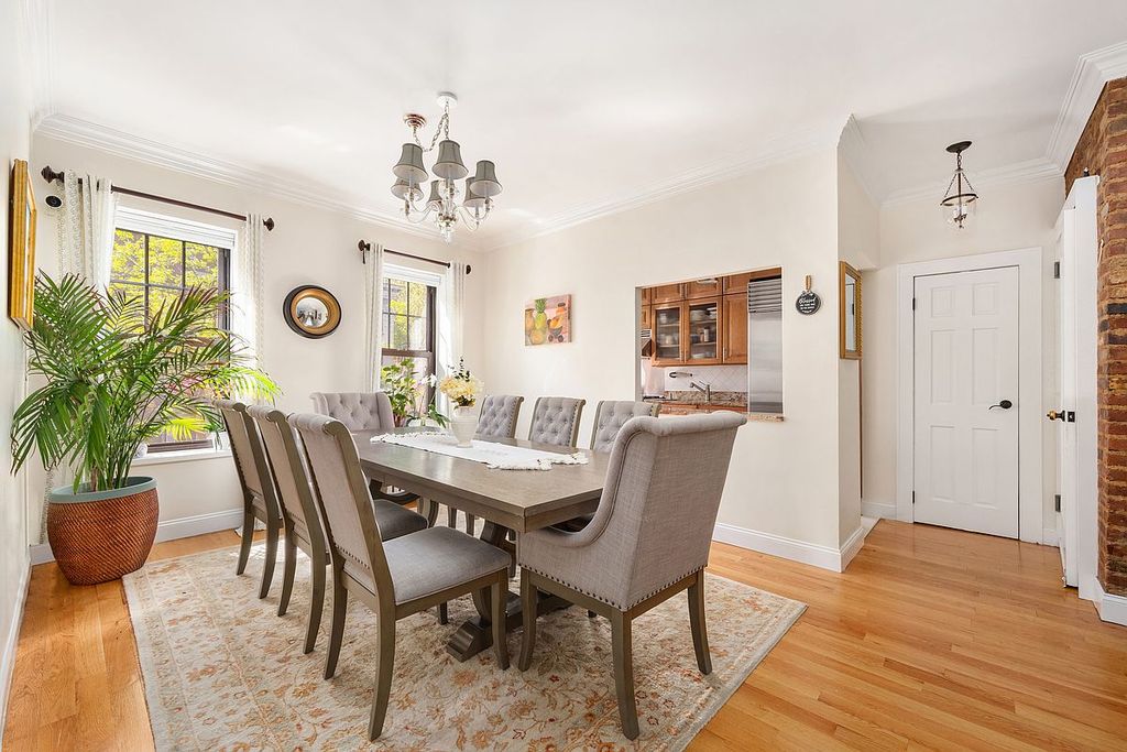 87 Barrow St APT 2G, New York, NY 10014