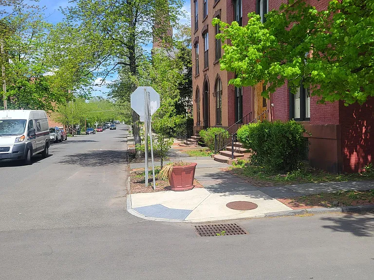 153 1st St #3 — Photo 6
