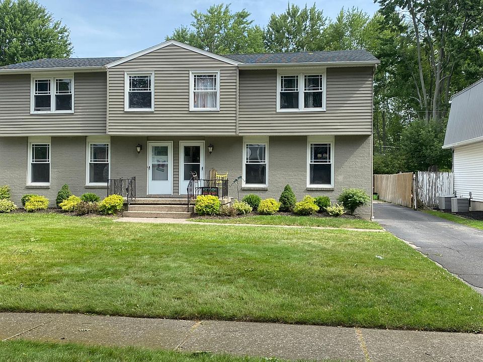 1st image of 50 Berehaven Dr