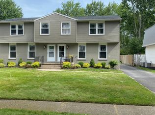 50 Berehaven Dr, Amherst, NY 14228