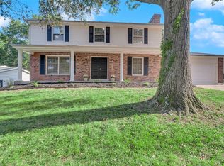 820 Dutch Mill Dr, Ballwin, MO 63011
