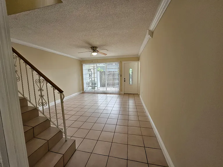 1232 SW 30th Ct — Photo 10