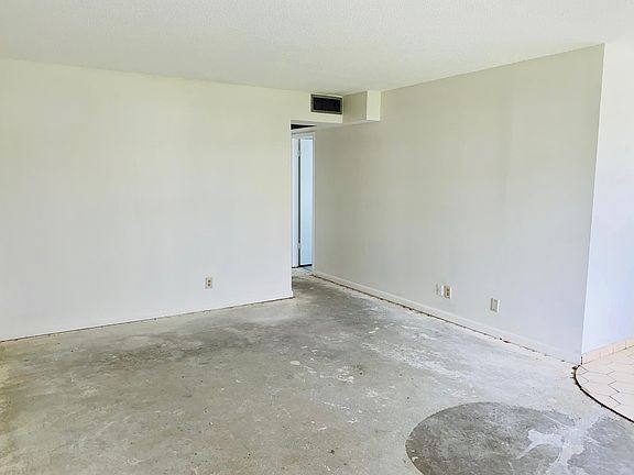 Home For Sale In Century Village