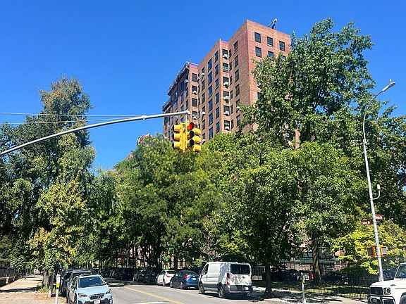 2nd image of 361 Clinton Ave APT 7F