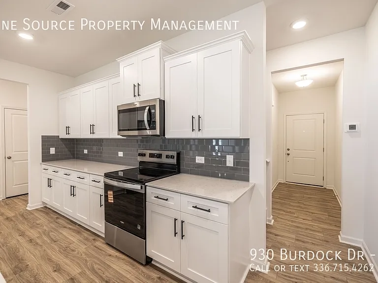 930 Burdock Dr #1 — Photo 5