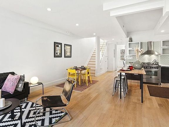 4th image of 476 Hancock St #2A