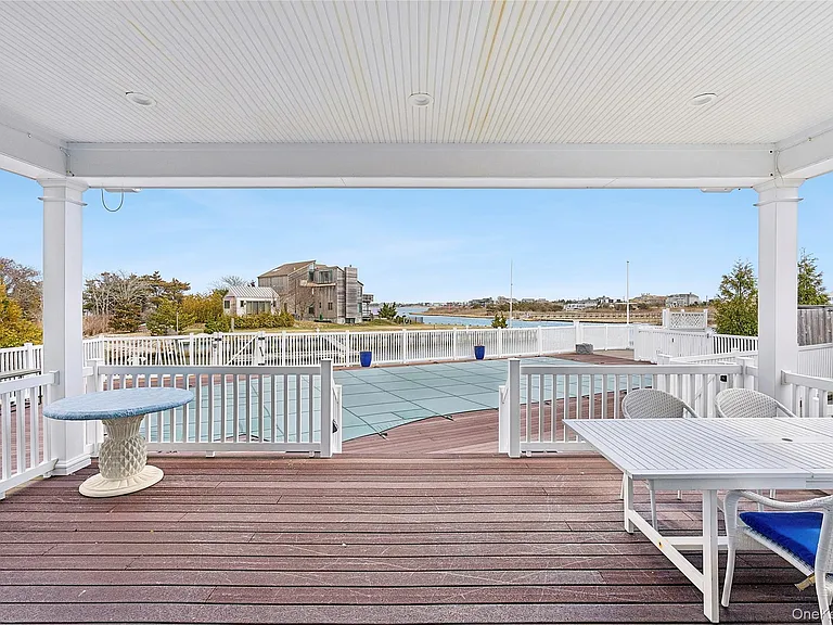 176 Beach Ln — Photo 24