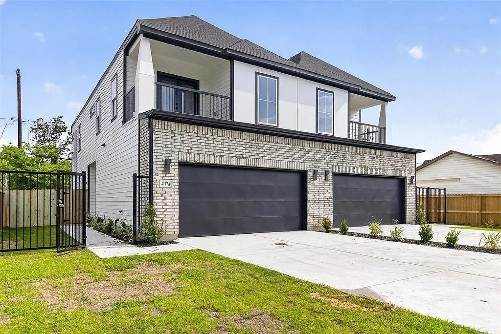 3 bed, 3.5 bath, 1742 sqft, $2,300 — Photo 3