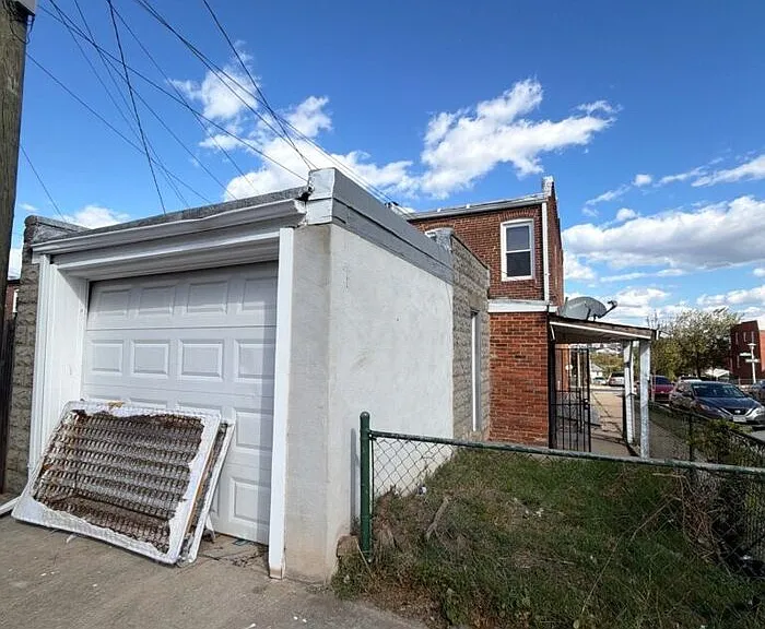 1936 Grinnalds Ave — Photo 12