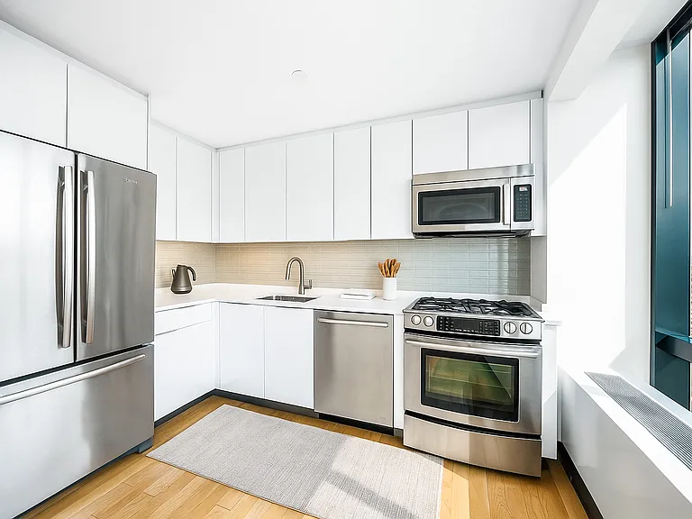 1113 York Ave #27D — Photo 4