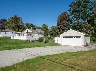 76 Warren Ave, Manchester, NH 03102