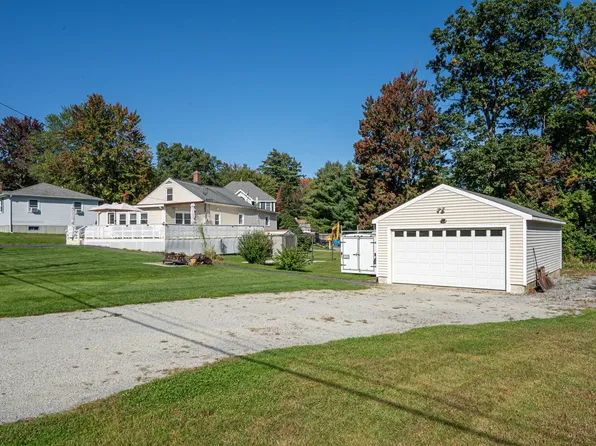 76 Warren Avenue, Goffstown, NH 03102