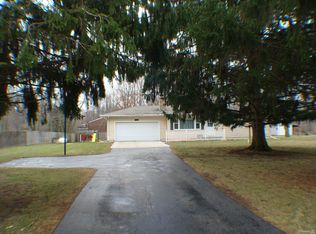 5884 Lounsbury Rd, Williamston, MI 48895