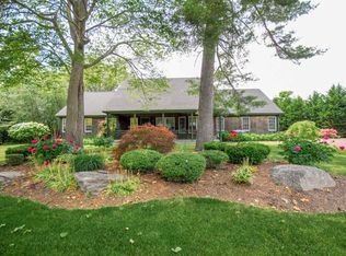 10 Tina Ct, Bristol, RI 02809