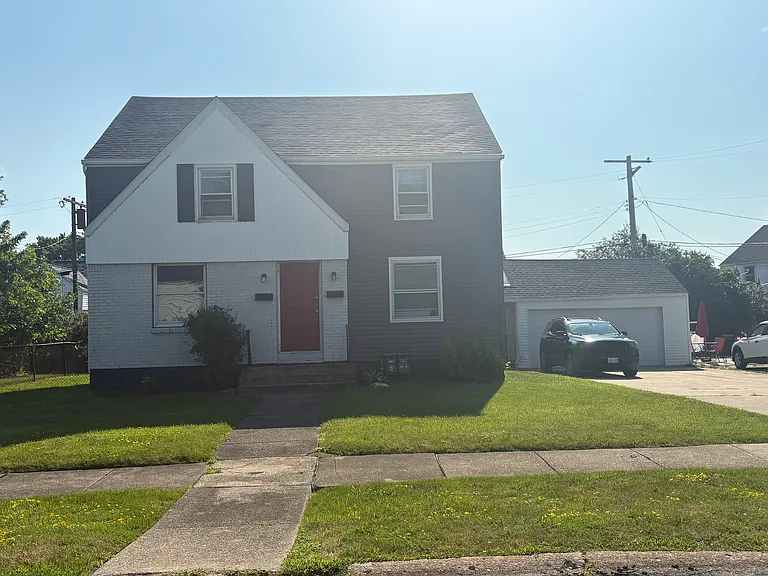 25 Ward Park #RIGHT — Photo 1
