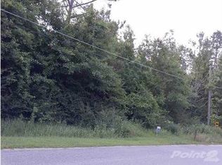 900 Pin Oak Ln, Cantonment, FL 32533