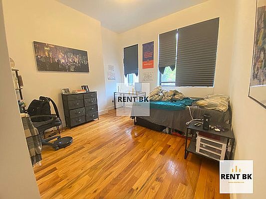 4th image of 371 Greene Ave #2