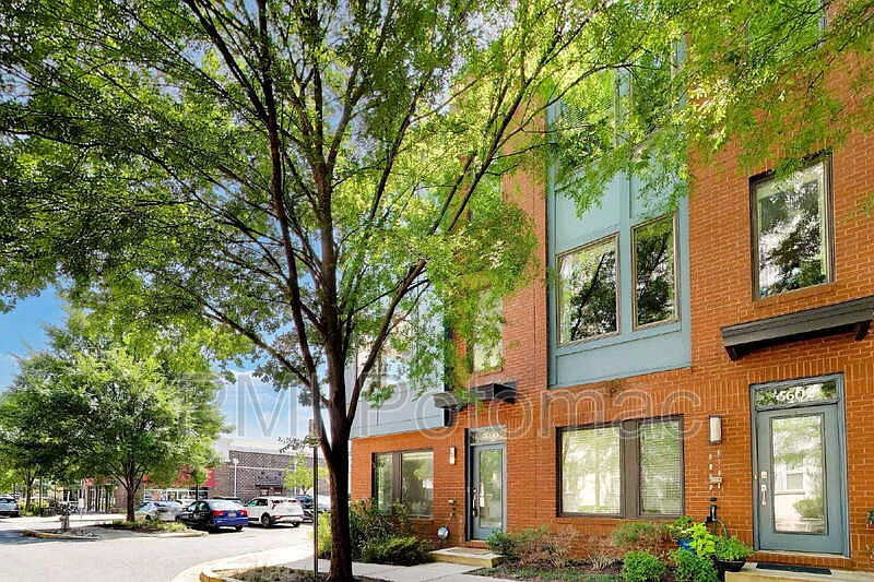 4 bed, 3.5 bath, $3,400 — Photo 4
