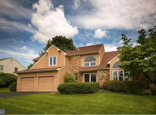 215 Ravenwood Rd, Exton, PA 19341