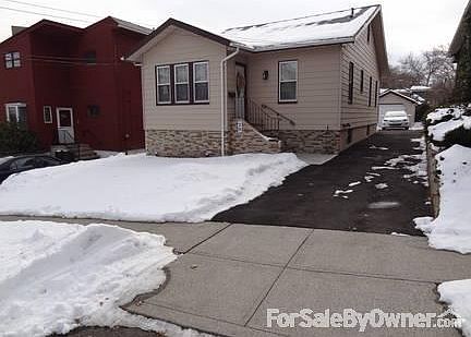 4 Car Length Driveway : Roof is about half way through it's life cycle