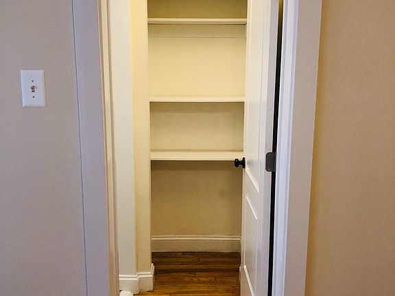 5th image of 1020 W Loyola Ave APT 3E