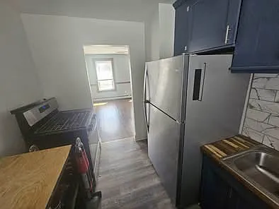 2 bed, 900 sqft, $1,700 — Photo 2
