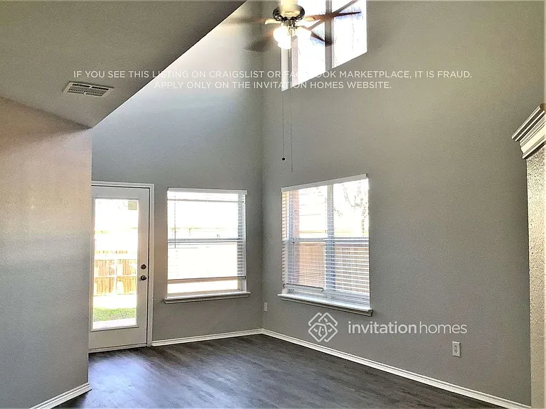 717 Duke Dr — Photo 6