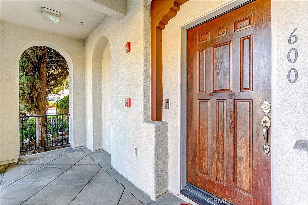 2 bed, 1106 sqft, $3,800 — Photo 2
