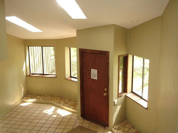 3rd image of 10263 Thousand Oaks Cir