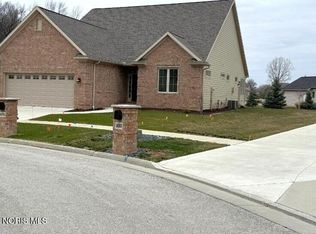 1631 Winterwood Ct, Bowling Green, OH