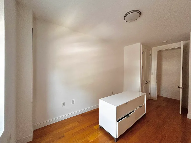 101 Ocean Pkwy #1B — Photo 14