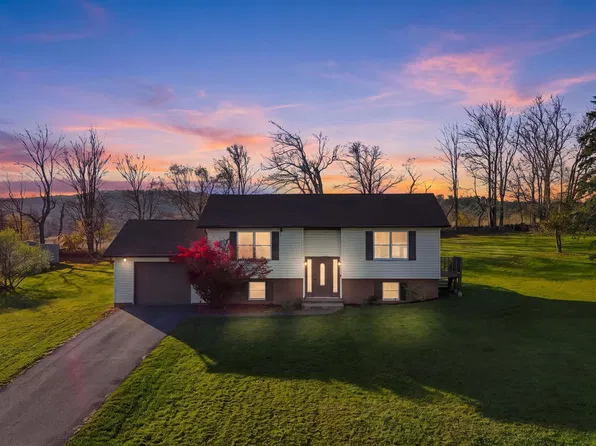 59 Edward Rd, Beach Lake, PA 18405
