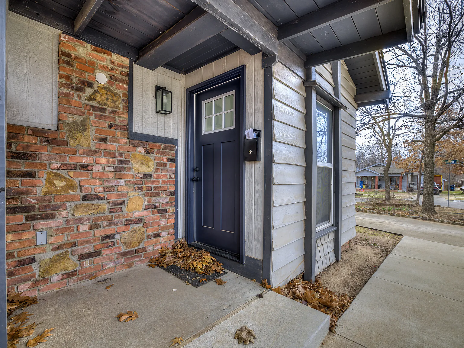 3 bed, 1650 sqft, $2,400 — Photo 2