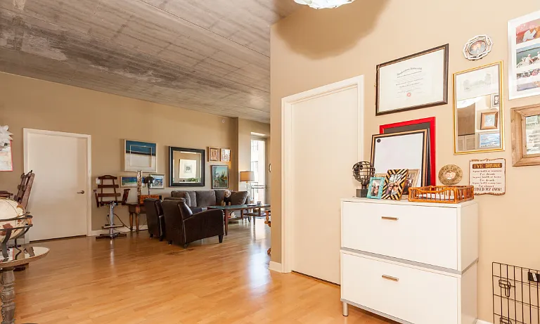 845 N Kingsbury #514 — Photo 9