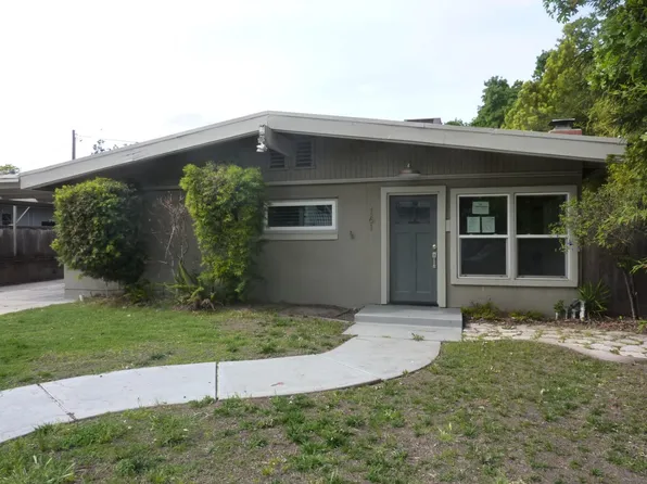 1161 N Country Club Blvd, Stockton, CA 95204