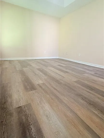 1475 Brookdale Dr — Photo 20