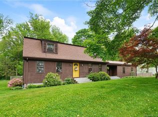 11 Old Carriage Rd, Portland, CT 06480