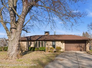 15849 Greenway Dr, Lansing, MI 48906