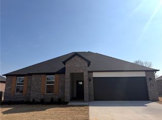 493 W Canada Dr, Farmington, AR 72730