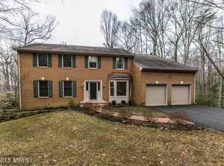 12105 Wolf Valley Dr, Clifton, VA 20124