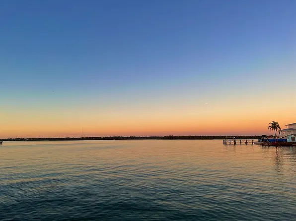 16115 4th St E, Redington Beach, FL 33708