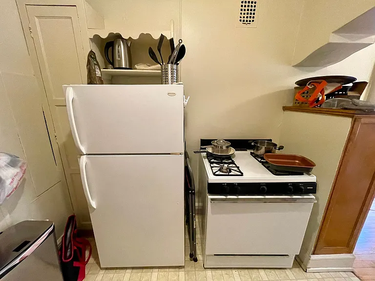 2636 N Oakland Ave — Photo 7