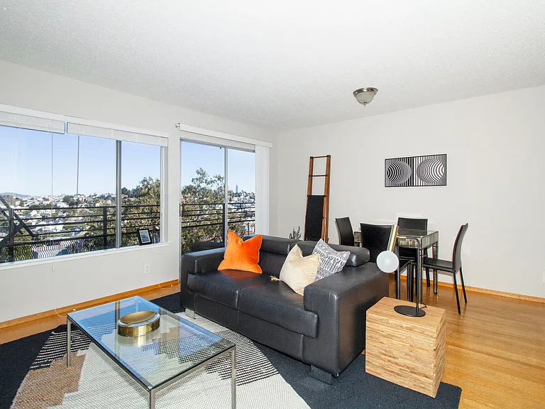 610 Clipper — Photo 2