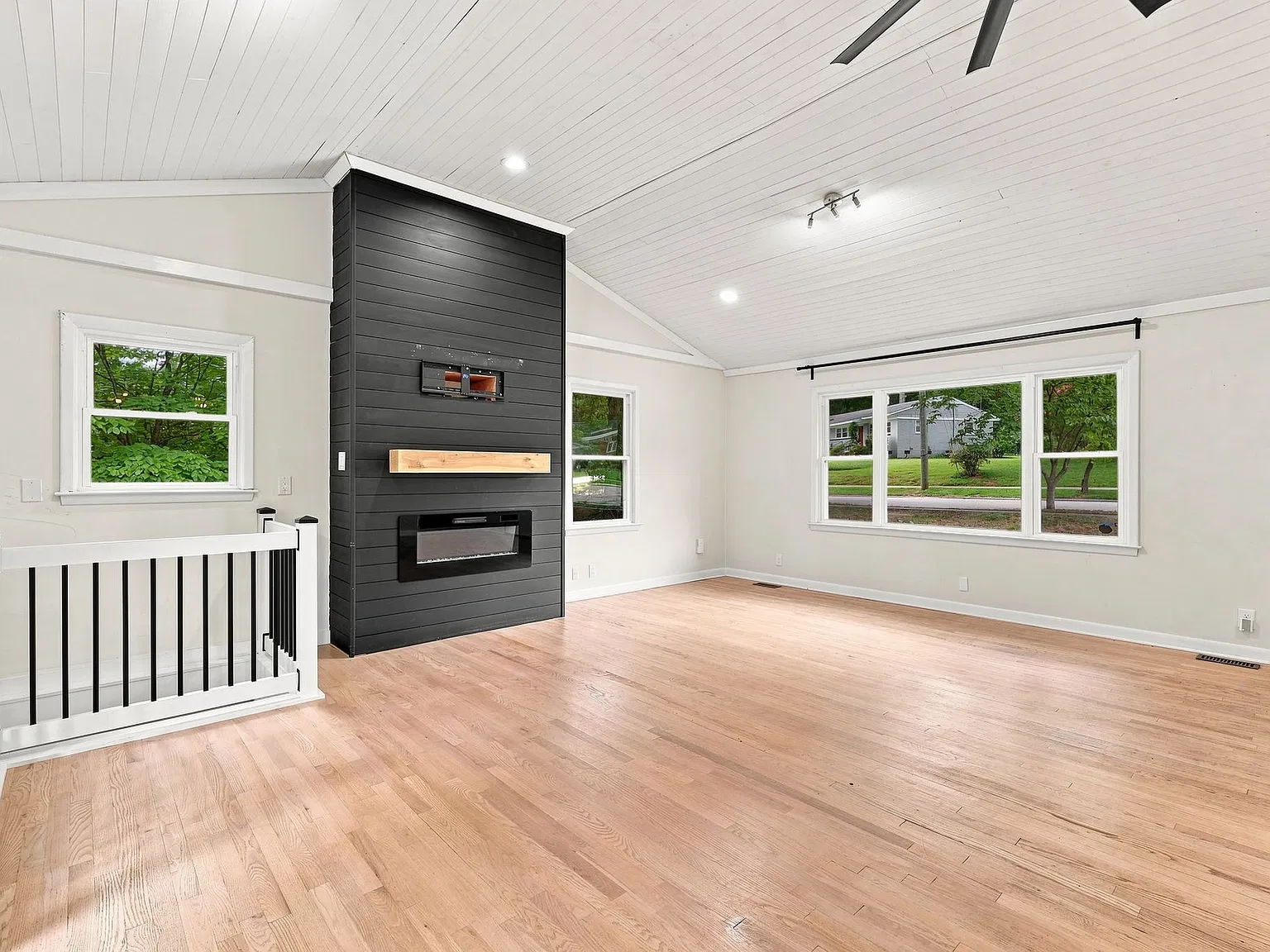 3108 Brentwood Rd — Photo 4