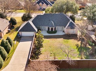 103 Hummingbird Ln, Red Oak, TX 75154