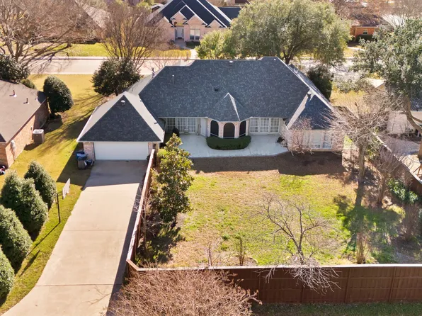 103 Hummingbird Ln, Red Oak, TX 75154