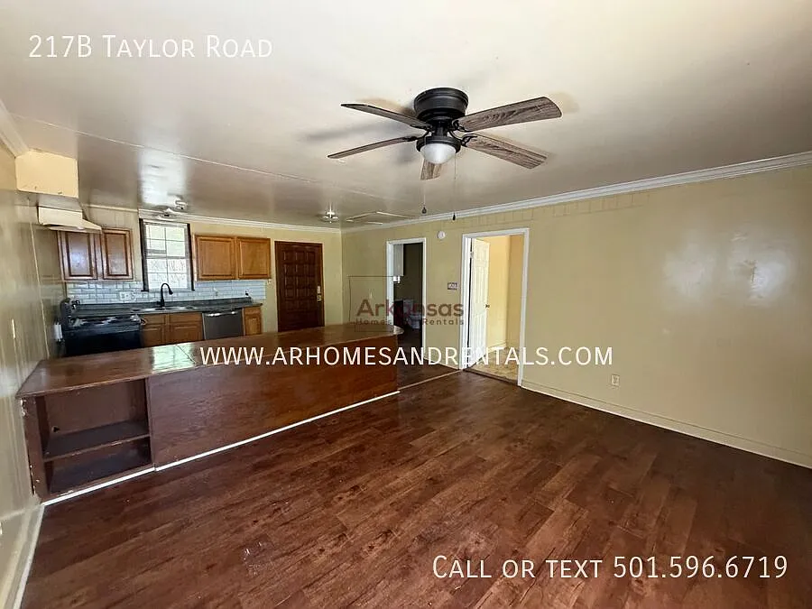 217B Taylor Road | 1 Bedroom | 1 Bathroom 1/2 Off First Month's Rent — Photo 3